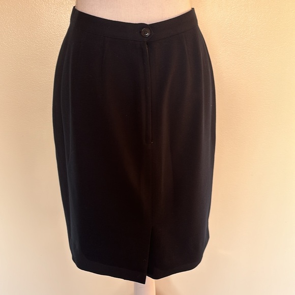 Classic Nipon wool suit - Picture 7 of 10